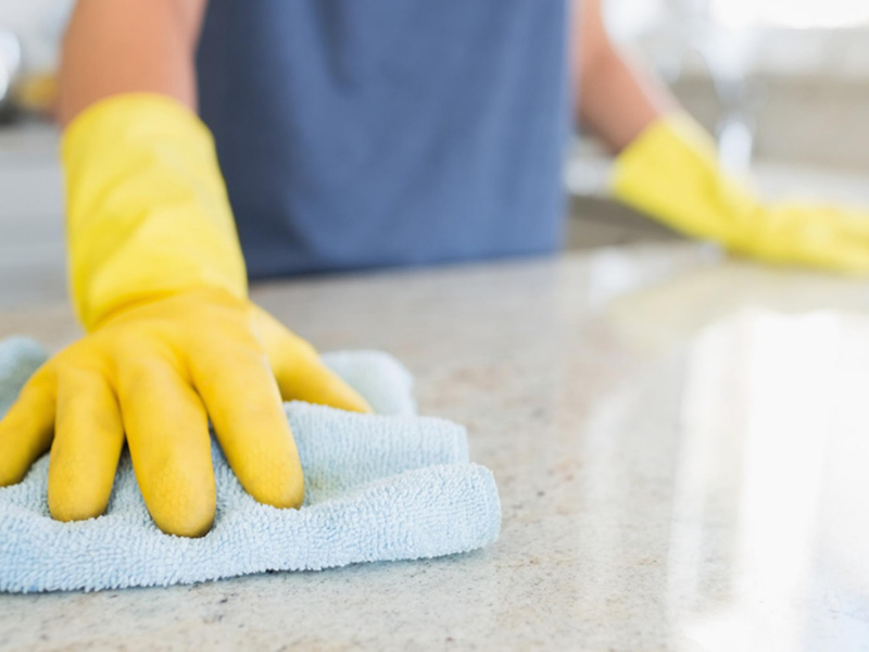 Cleaning Countertop